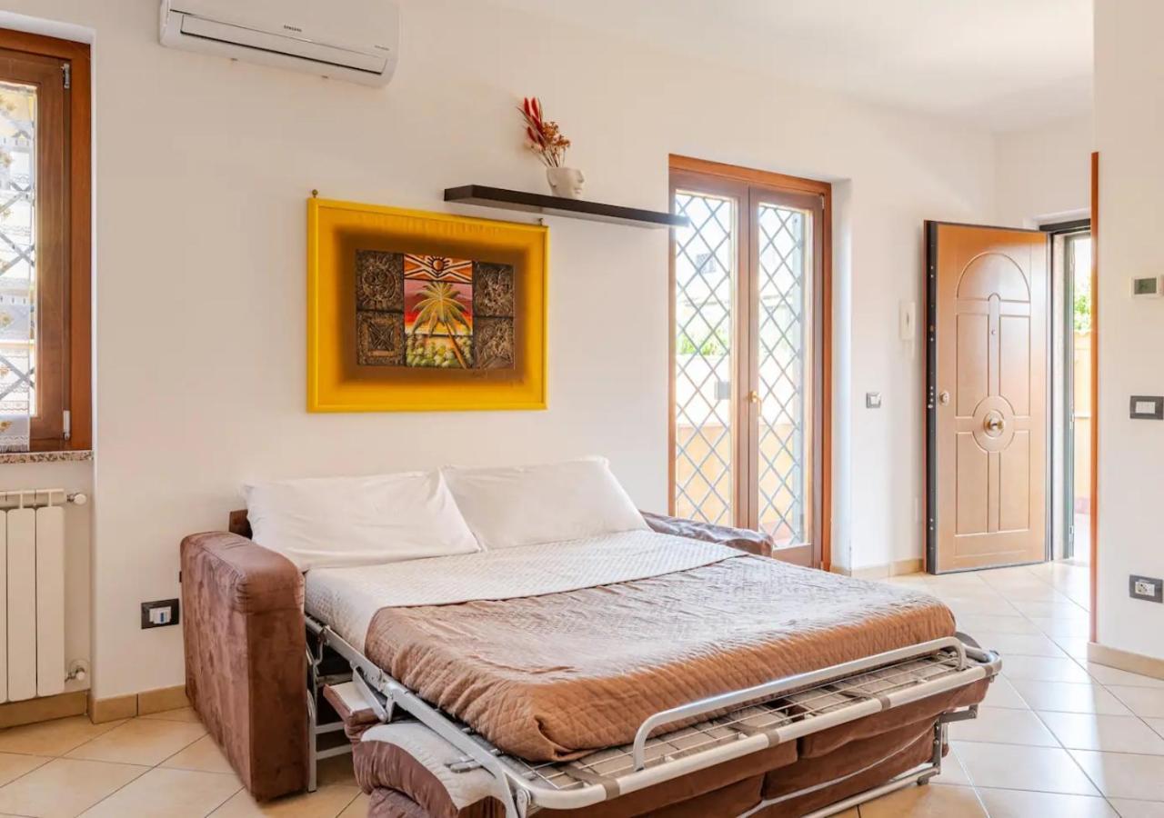 Garden Villa - Free Parking, Wi-Fi E Netflix Φιουμιτσίνο Εξωτερικό φωτογραφία